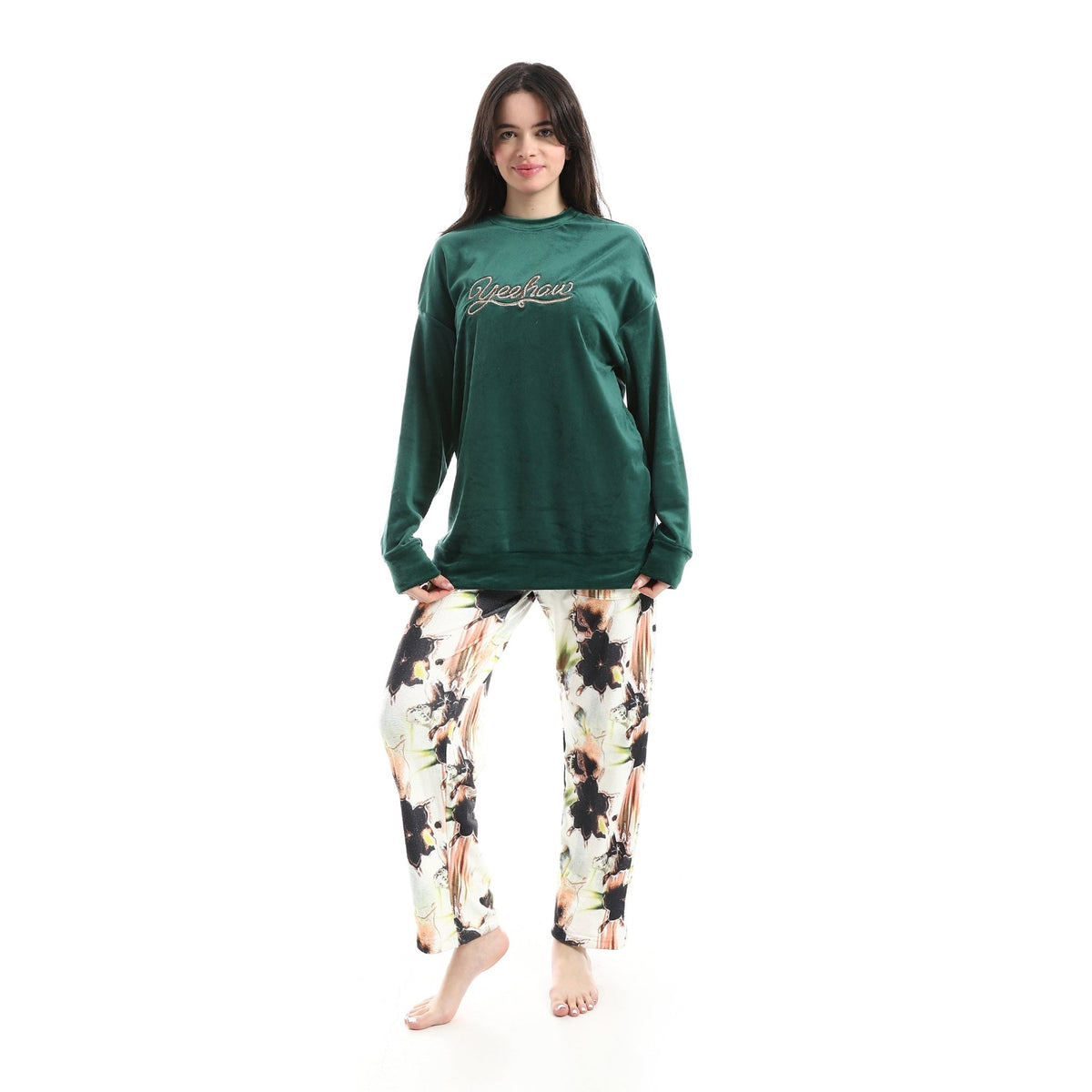 Women's Emerald Velvet Embroidered Loungewear Set - Red Cotton