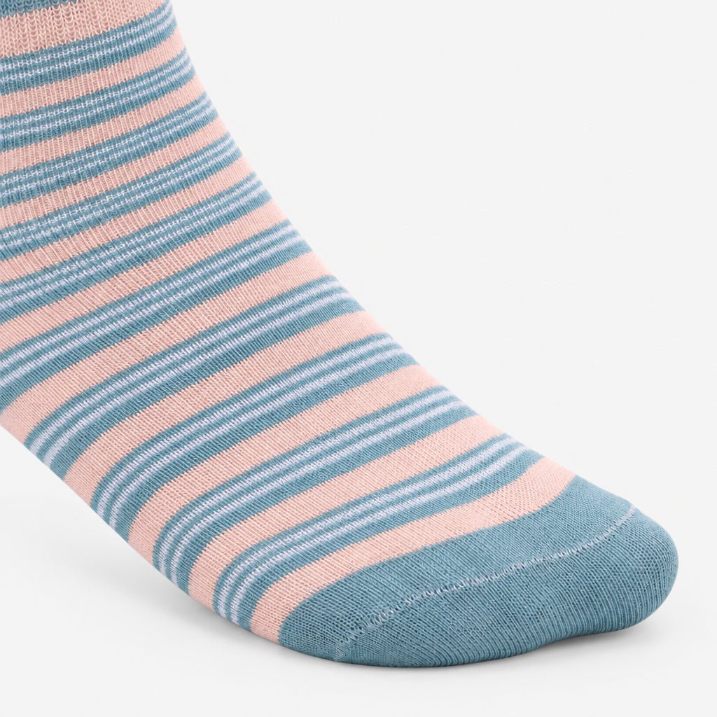 Premium Blue Ribbed Socks: Soft & Durable - Red Cotton