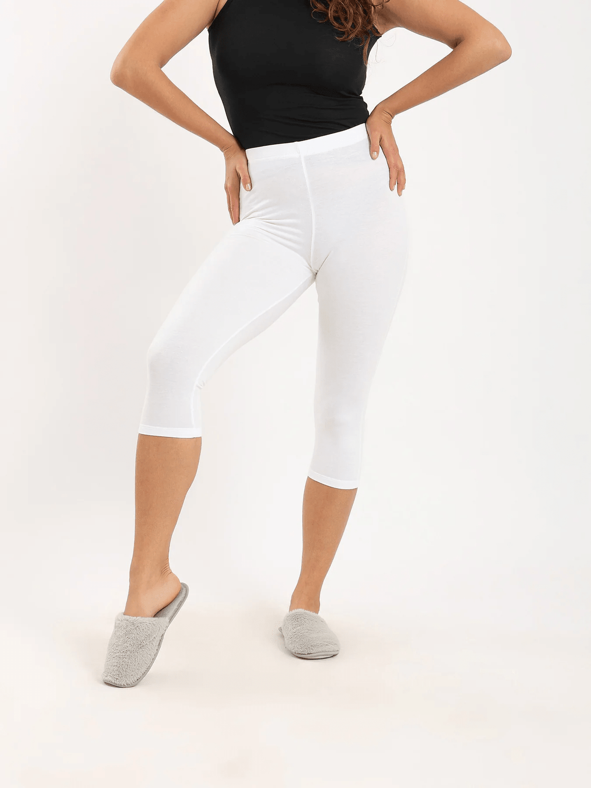 Women's Capri Leggings For Comfort and Style - White - Red Cotton